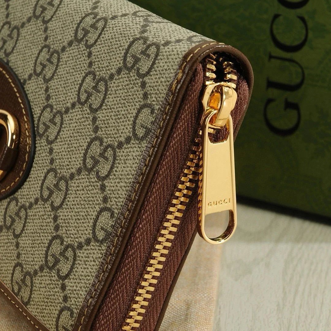 Gucci Horsebit 1955 GG Supreme Zip-around Wallet.