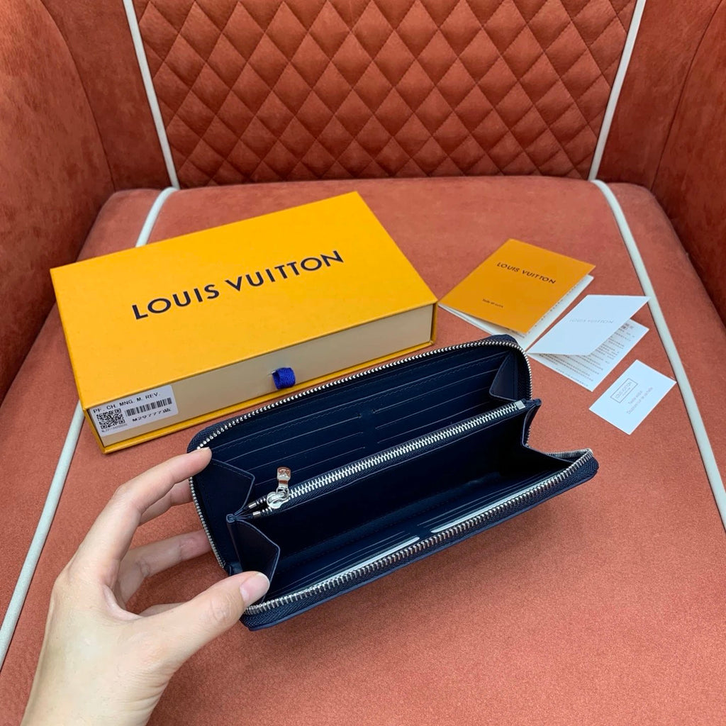 Louis Vuitton Zippy Organizer NM Wallet