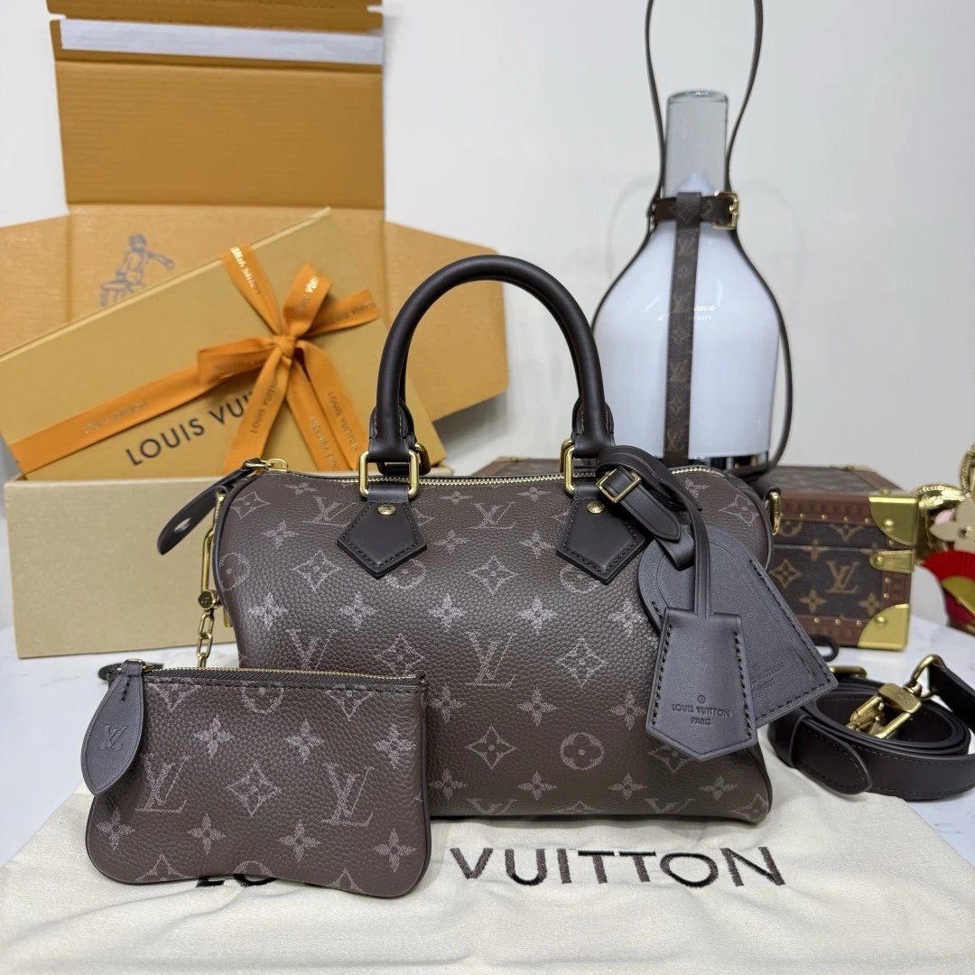 Louis Vuitton Speedy P9 Bandoulière Bag 25