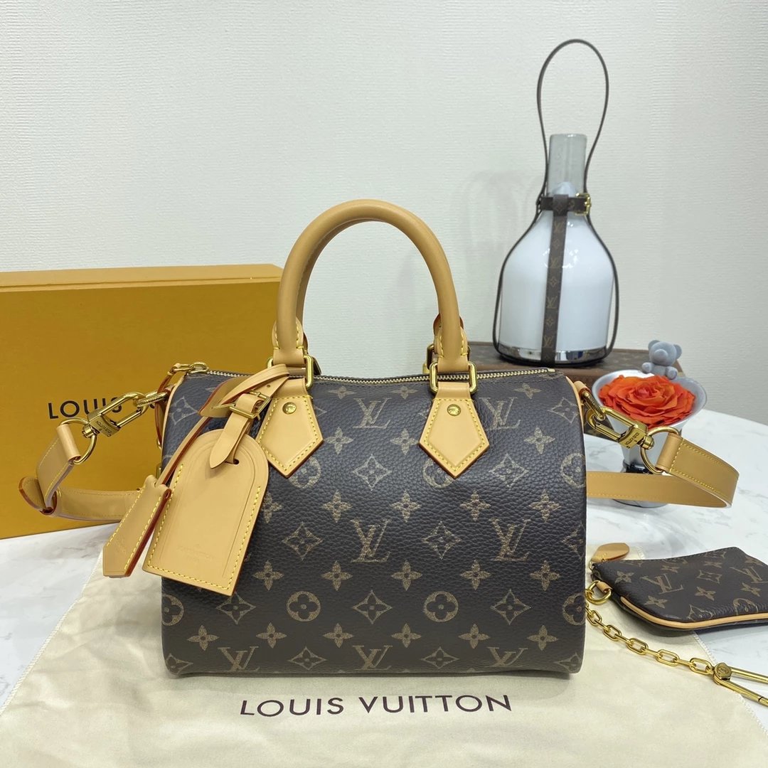 Louis Vuitton Speedy P9 Bandoulière Bag 25