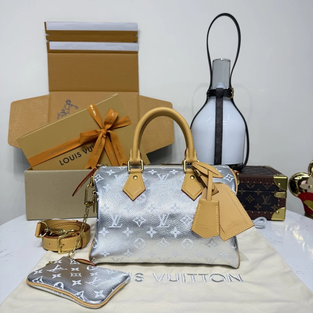 Louis Vuitton Speedy P9 Bandoulière Bag 25
