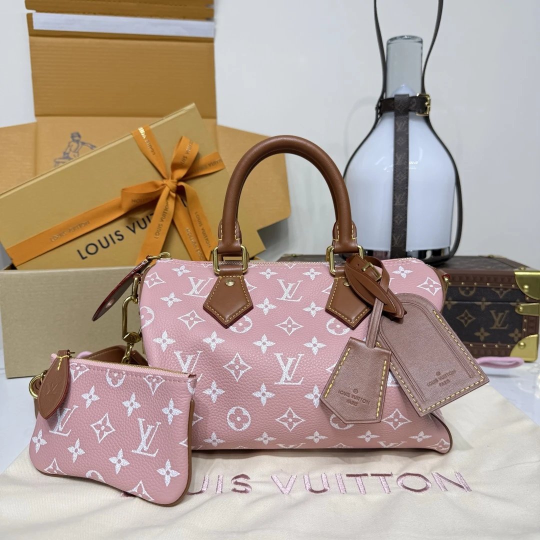 Louis Vuitton Speedy P9 Bandoulière Bag 25